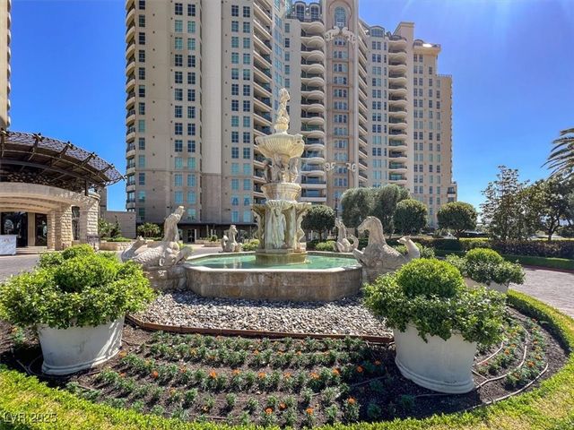 9101 Alta Drive 203, Las Vegas, NV 89145