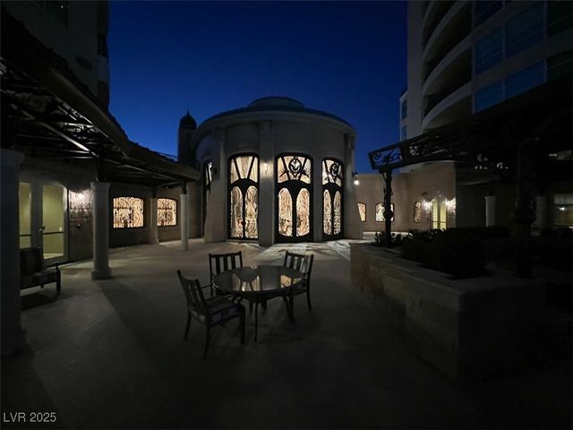 9101 Alta Drive 203, Las Vegas, NV 89145