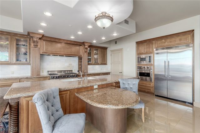 9101 Alta Drive 203, Las Vegas, NV 89145