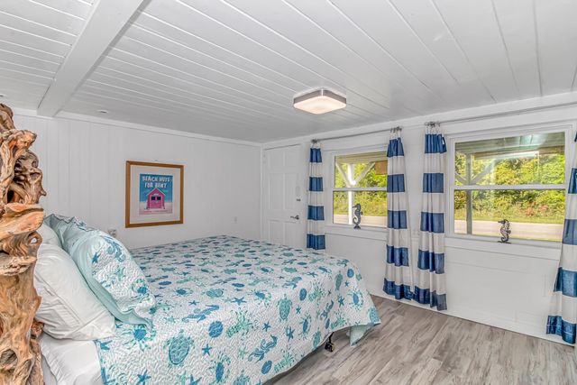 1525 Havens Dr., North Myrtle Beach, SC 29582