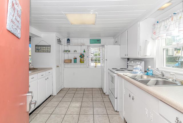 1525 Havens Dr., North Myrtle Beach, SC 29582