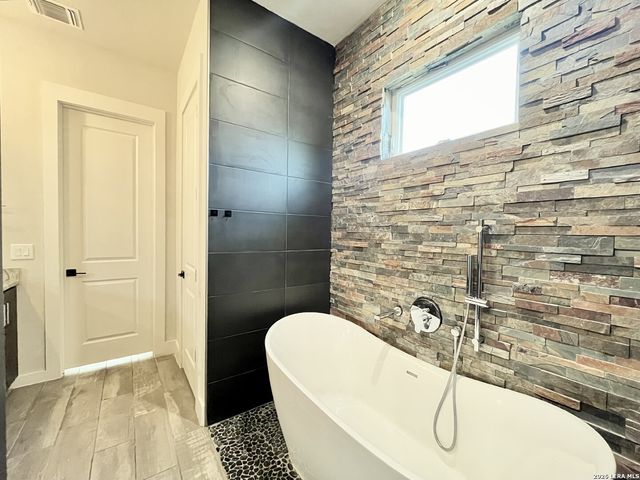 10714 Pharaoh Run, San Antonio, TX 78254