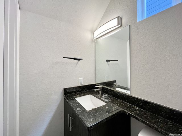 10714 Pharaoh Run, San Antonio, TX 78254