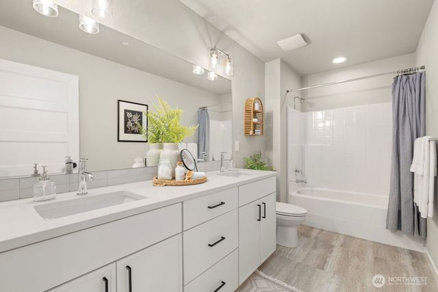 7879 S 132 Street, Seattle, WA 98178