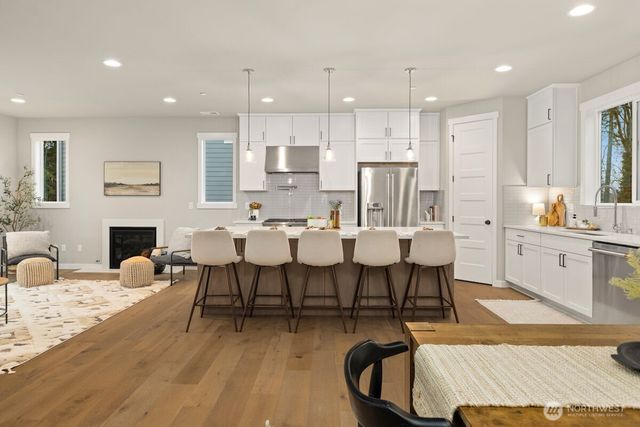 7879 S 132 Street, Seattle, WA 98178