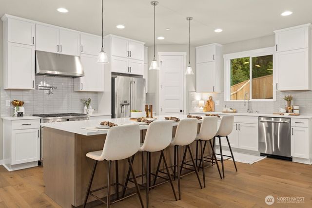 7879 S 132 Street, Seattle, WA 98178