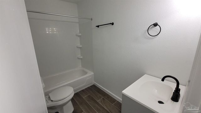 846 Esconditas Pl, Pensacola, FL 32506