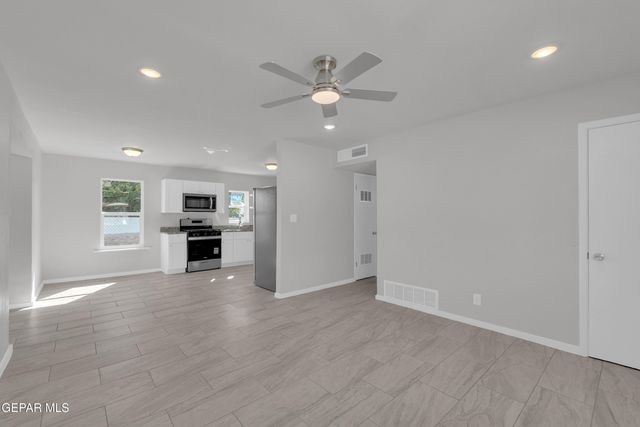 10370 BLYTHE Drive, El Paso, TX 79924