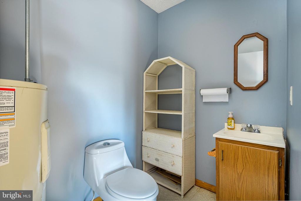 Image 12 of property listing at 128 MAIN ST, Grantsville, MD 21536