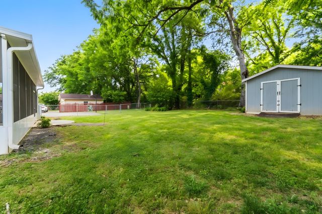 424 Irongate Blvd, Murfreesboro, TN 37129