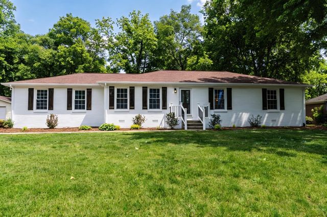 424 Irongate Blvd, Murfreesboro, TN 37129