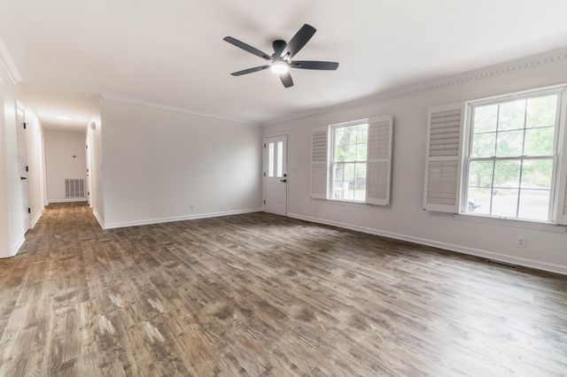 424 Irongate Blvd, Murfreesboro, TN 37129