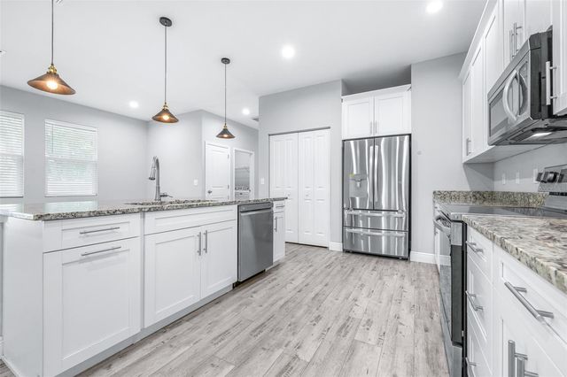 1505 E NORTH BAY STREET, Tampa, FL 33610