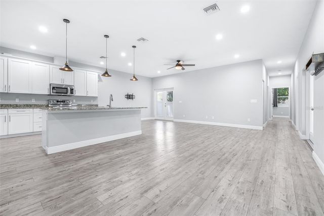 1505 E NORTH BAY STREET, Tampa, FL 33610