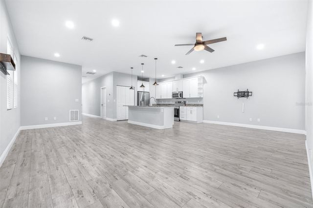 1505 E NORTH BAY STREET, Tampa, FL 33610