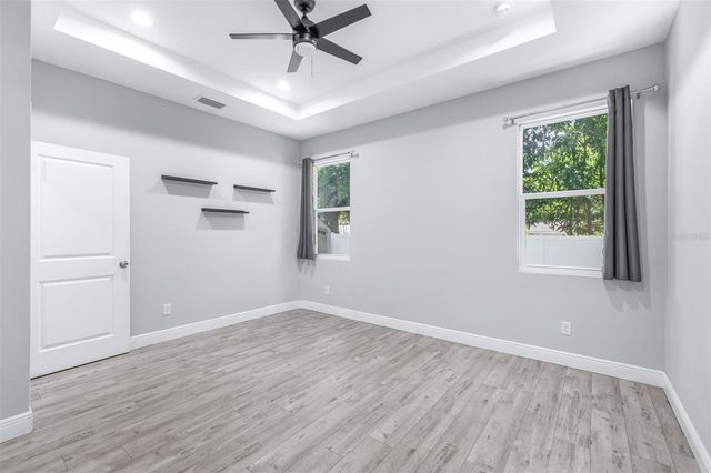 1505 E NORTH BAY STREET, Tampa, FL 33610