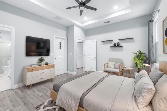 1505 E NORTH BAY STREET, Tampa, FL 33610