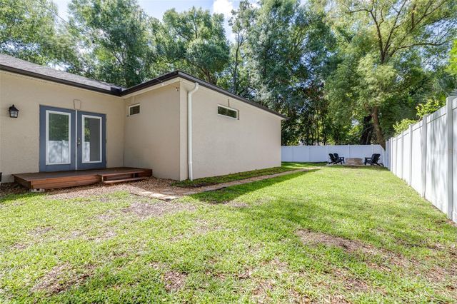 1505 E NORTH BAY STREET, Tampa, FL 33610