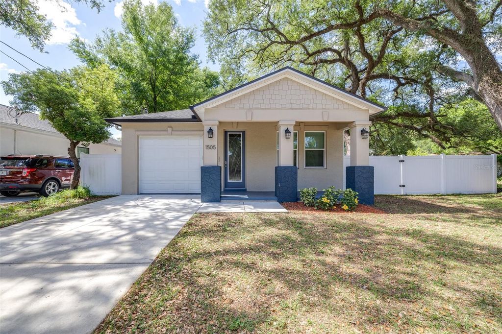 1505 E NORTH BAY STREET, Tampa, FL 33610