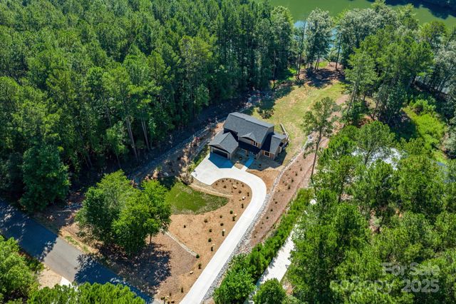 2366 W Paradise Harbor Drive, Connelly Springs, NC 28612