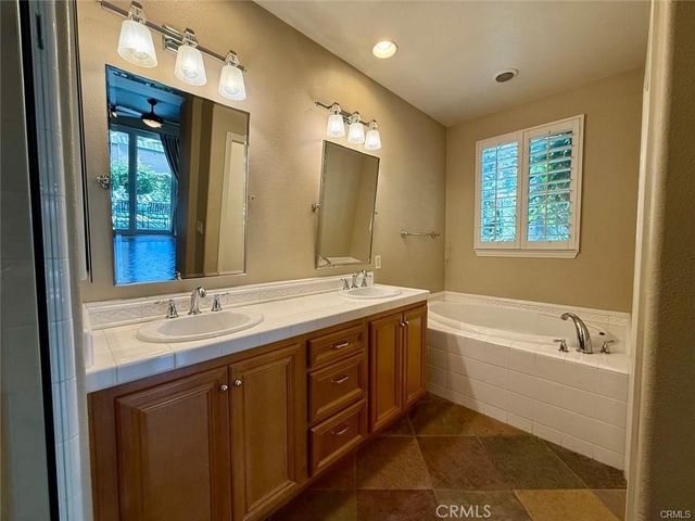 1 Stonegate, Irvine, CA 92602