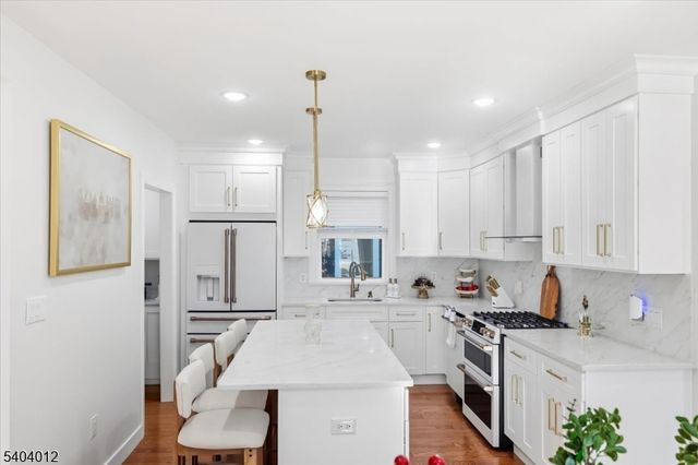 16 Cedar Pl, Hawthorne Boro, NJ 07506