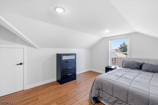 16 Cedar Pl, Hawthorne Boro, NJ 07506