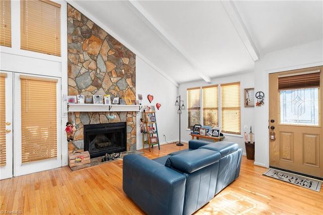 1884 Stonewood Drive, Winston-salem, NC 27103