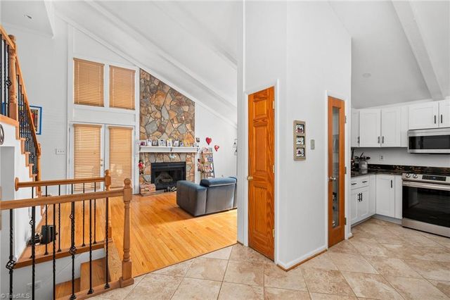 1884 Stonewood Drive, Winston-salem, NC 27103