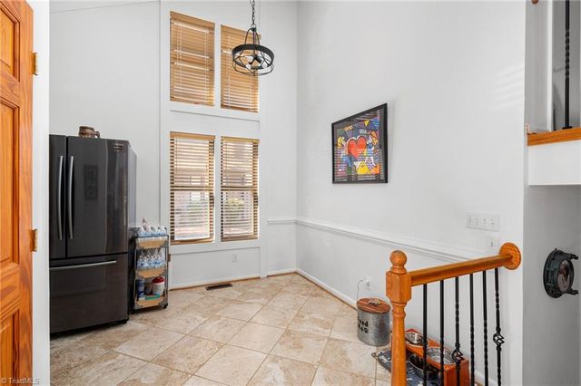 1884 Stonewood Drive, Winston-salem, NC 27103