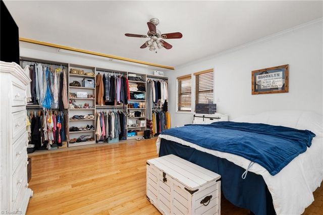 1884 Stonewood Drive, Winston-salem, NC 27103