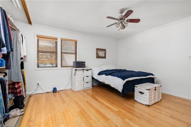 1884 Stonewood Drive, Winston-salem, NC 27103