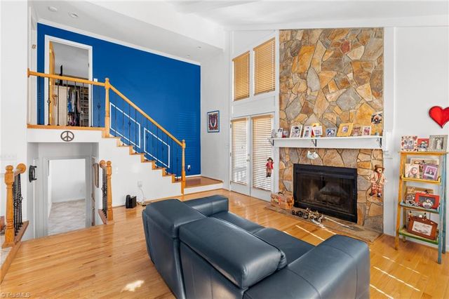 1884 Stonewood Drive, Winston-salem, NC 27103