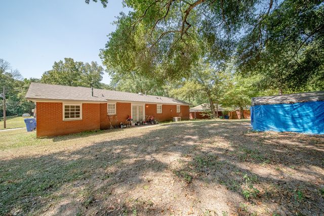 4 Clausen Drive, Columbus, GA 31907