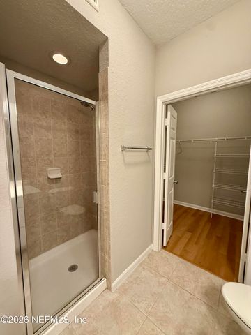 8539 GATE Parkway W 9239, Jacksonville, FL 32216