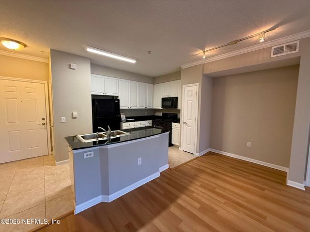 8539 GATE Parkway W 9239, Jacksonville, FL 32216