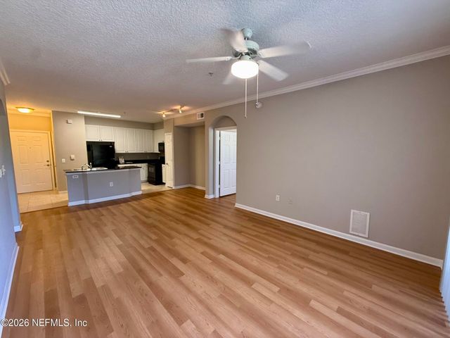 8539 GATE Parkway W 9239, Jacksonville, FL 32216