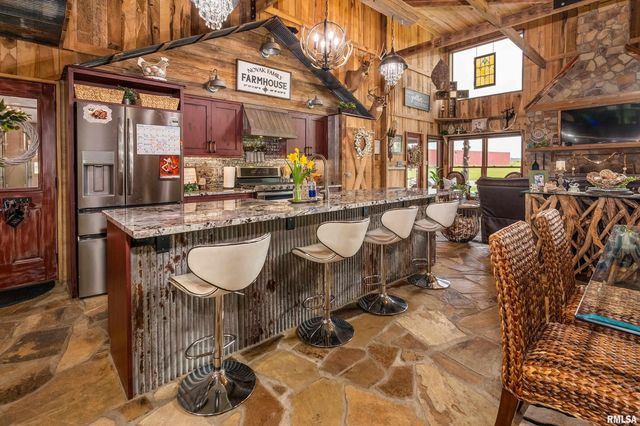 1717 MARION Street, Carterville, IL 62918