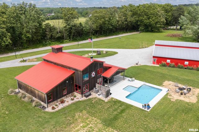 1717 MARION Street, Carterville, IL 62918