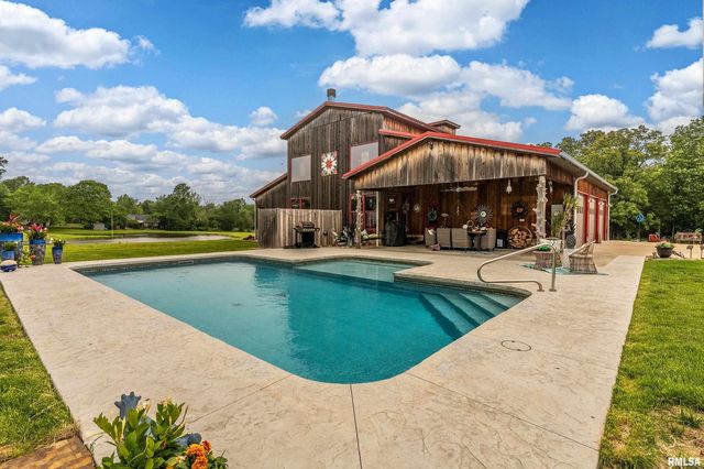 1717 MARION Street, Carterville, IL 62918