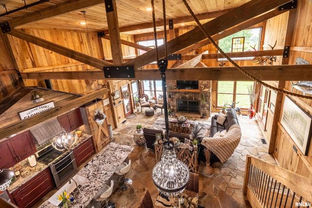 1717 MARION Street, Carterville, IL 62918