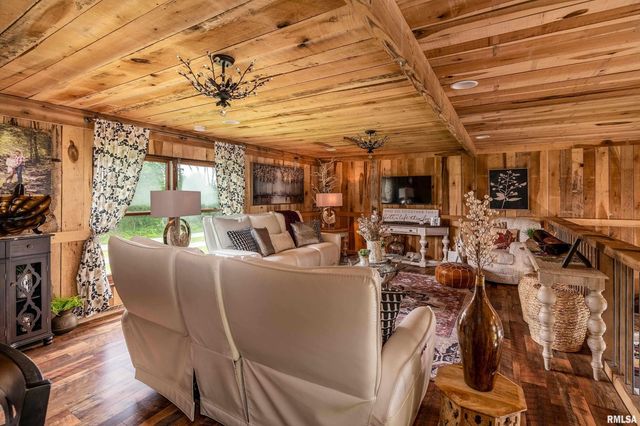 1717 MARION Street, Carterville, IL 62918