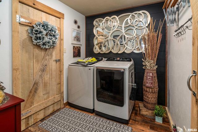 1717 MARION Street, Carterville, IL 62918