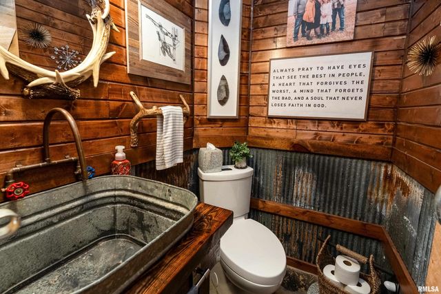 1717 MARION Street, Carterville, IL 62918