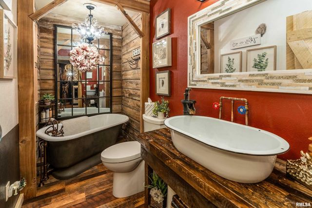 1717 MARION Street, Carterville, IL 62918