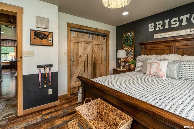 1717 MARION Street, Carterville, IL 62918