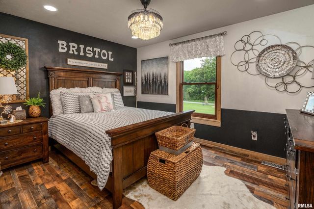 1717 MARION Street, Carterville, IL 62918