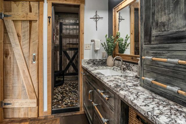 1717 MARION Street, Carterville, IL 62918