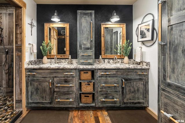 1717 MARION Street, Carterville, IL 62918