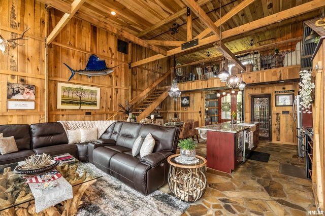 1717 MARION Street, Carterville, IL 62918